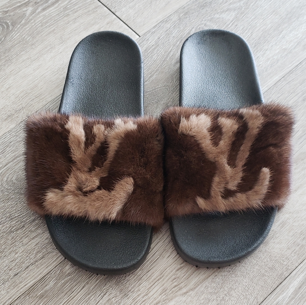 HANDMADE LOUIS VUITTON FUR SLIDES SANDALS SIZE 11
